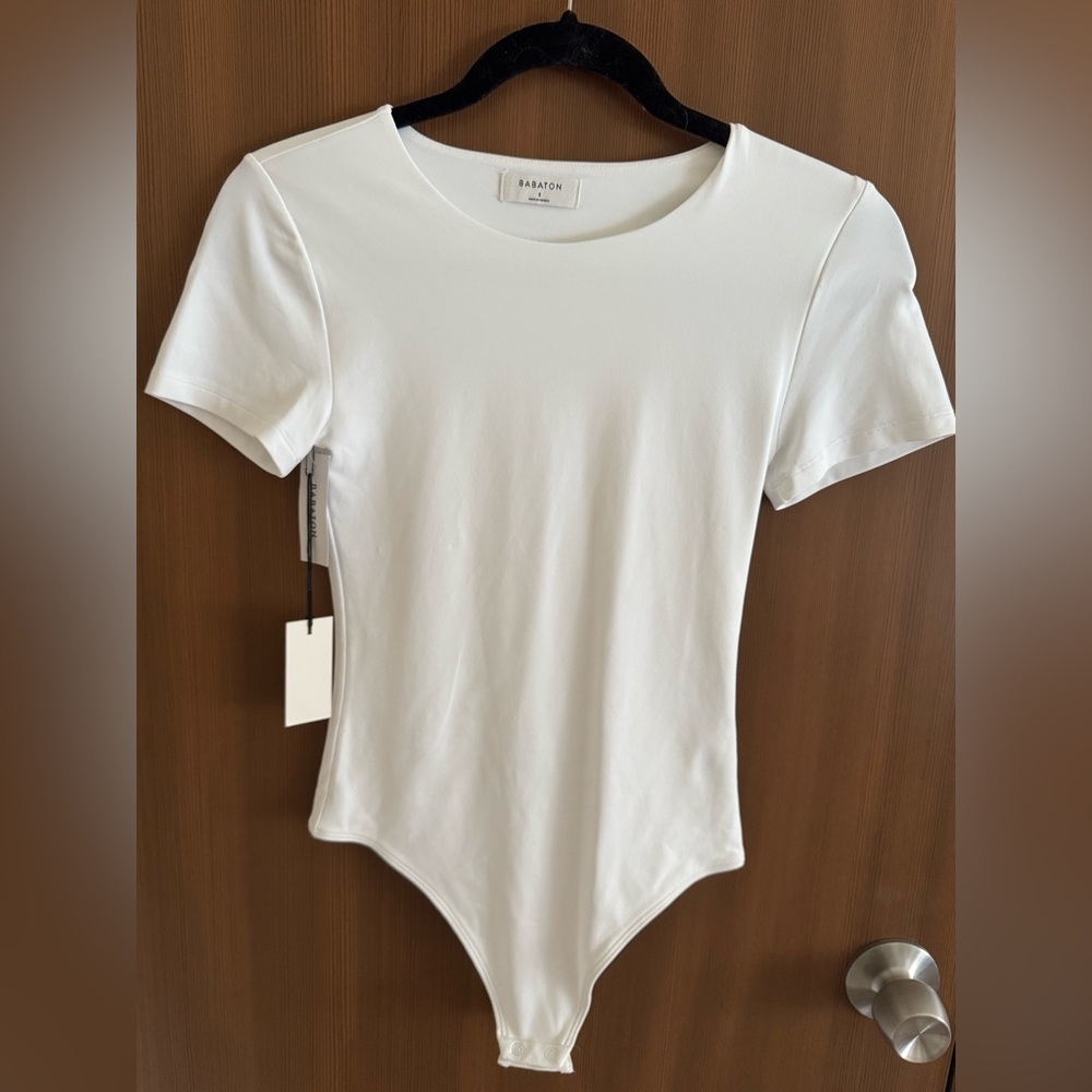 BRAND NEW Aritzia Babaton White Short-Sleeve Bodysuit